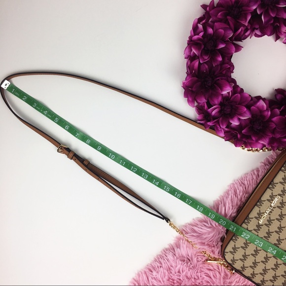 SALE Brand New Michael Kors LG EW Crossbody - Picture 5 of 7